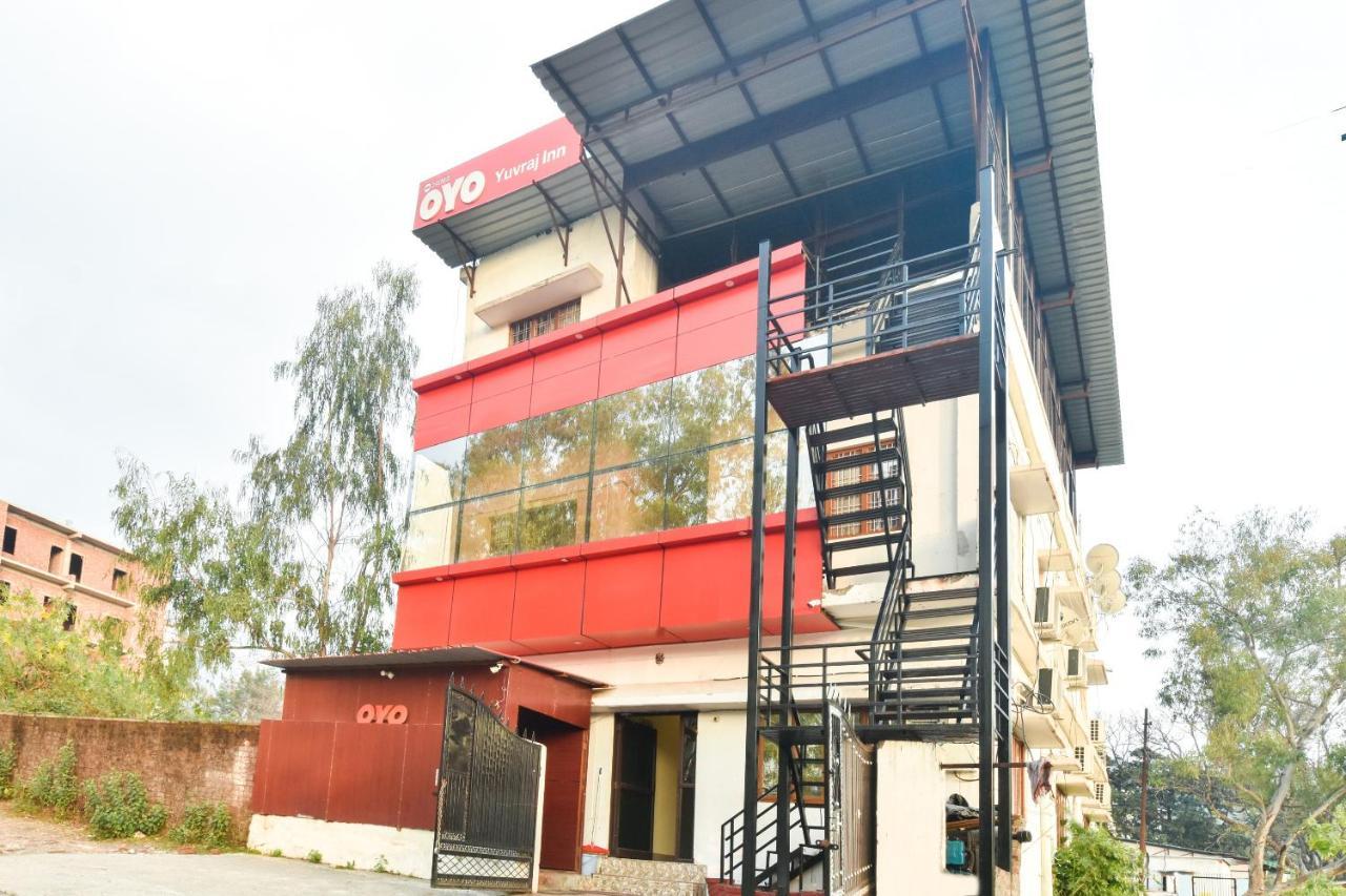 Oyo Flagship Yuvraj Inn Rājpur Zewnętrze zdjęcie